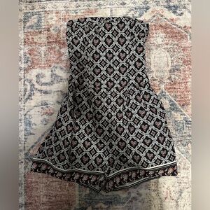 Forever 21 Black and White Strapless Romper